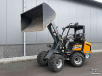 Shovel / Wiellader / Kniklader Giant G2500HD