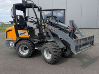 Shovel / Wiellader / Kniklader Giant G2500HD