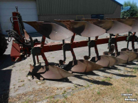Ploegen Kverneland 4+1 schaar vario ploeg