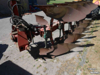 Ploegen Kverneland 4+1 schaar vario ploeg