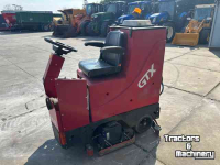 Zitveegmachine / Veeg-zuigmachine  factory cat gtx 30-c
