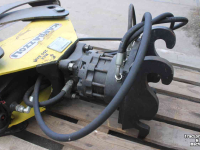 Hydraulische grijpers Bazzoli Icar Bazzoli IB200 bomengrijper bomentang takkenknijper CW05