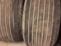 Wielen, Banden, Velgen & Afstandsringen  Onbekend 550/60x22.5 buitenbanden