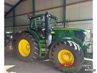 Tractor / Trekker John Deere 6215 R Tractor
