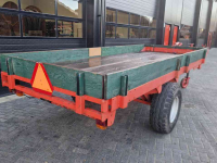 Vierwielige wagen / Landbouwwagen  platte wagen