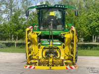 Veldhakselaar John Deere 8400 I Prodrive  40 KM hakselaar Kemper JD 639