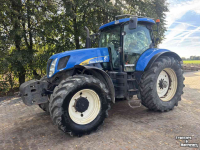 Tractor / Trekker  New Holland t7050