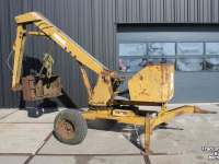 Graafmachine  Griesser 1614 getrokken kraan graafmachine op wielen met knijperbak