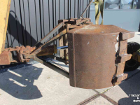 Graafmachine  Griesser 1614 getrokken kraan graafmachine op wielen met knijperbak