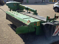 Maaier John Deere 331