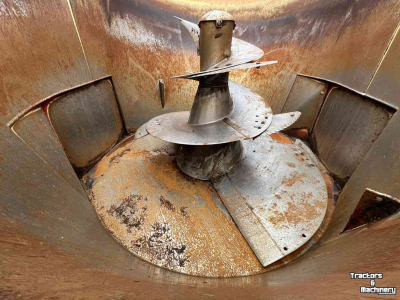 Voermengwagen Vertikaal Van Lengerich V-Mix 12 T voermengwagen
