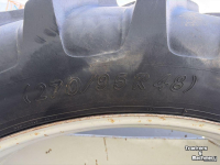 Overige traktoren en toebehoren Michelin Michelin 270/95R48 & 12.4R28 cultuurwiel set