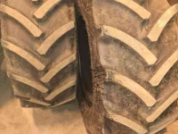 Wielen, Banden, Velgen & Afstandsringen Mitas 440/65R24 Mitas AC 65
