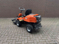 Zitmaaier Husqvarna R213C