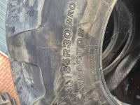 Wielen, Banden, Velgen & Afstandsringen Bridgestone 710/55R30