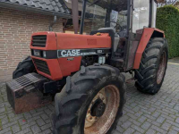Tractor / Trekker Case-IH 833