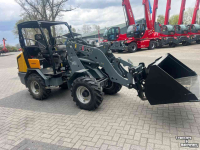 Shovel / Wiellader / Kniklader Giant V5003