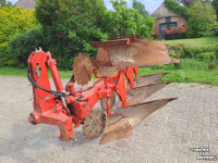 Ploegen Niemeyer Delta 3-200 wentel ploeg