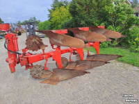 Ploegen Niemeyer Delta 3-200 wentel ploeg