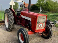 Compact tractor International 624  Agriomatic