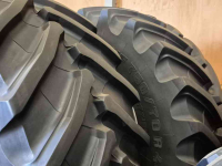 Wielen, Banden, Velgen & Afstandsringen  Trelleborg 750/70R44 + 650/60R38