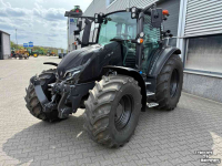 Tractor / Trekker Valtra Demo G125 Active met kruipbak