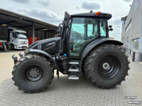 Tractor / Trekker Valtra Demo G125 Active met kruipbak