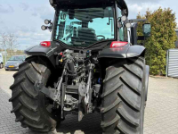 Tractor / Trekker Valtra Demo G125 Active met kruipbak
