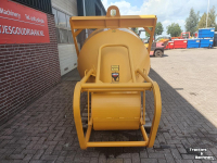 Overige aanbouwdelen en toebehoren Beco Beton kubel 2000 liter