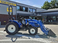 Compact tractor New Holland Boomer 55 HST met voorlader