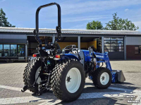Compact tractor New Holland Boomer 55 HST met voorlader