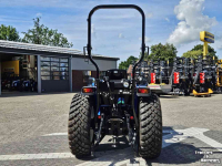 Compact tractor New Holland Boomer 55 HST met voorlader