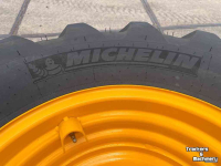 Telescopische Shovel / Wiellader / Kniklader Michelin 460/70R24 Band + velg JCB