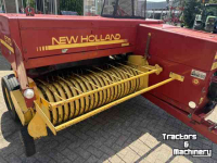 Persen / Balenpers / Pakkenpers New Holland 570 balenpers