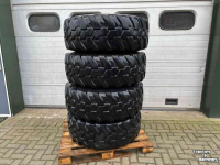 Wielen, Banden, Velgen & Afstandsringen Dunlop 405/70x20   4057020   Dunlop SP T9
