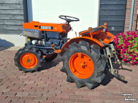 Compact tractor Kubota B7000
