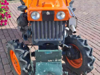 Compact tractor Kubota B7000