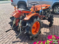 Compact tractor Kubota B7000