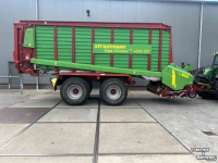 Opraapwagen Strautmann Giga Vitesse CFS 4002DO. Doseerwagen.