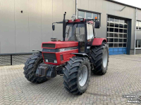 Tractor / Trekker Case-IH 1255 XL