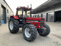 Tractor / Trekker Case-IH 1255 XL