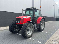 Tractor / Trekker Massey Ferguson 5455 Dyna 4