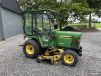 Compact tractor John Deere 855 Diesel met maaidek en cabine