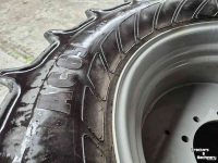 Wielen, Banden, Velgen & Afstandsringen Mitas 540/65R30