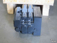 Tractor / Trekker New Holland Midmount ventielenblok - 2 elektrische ventielen - CNH - 84230200 / 47433959