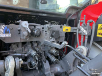 Tractor / Trekker Massey Ferguson 5711M Dyna- 4 met kruipbak en Trimble voorbereid