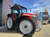 Tractor / Trekker Massey Ferguson 5711M Dyna- 4 met kruipbak en Trimble voorbereid