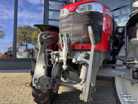 Tractor / Trekker Massey Ferguson 5711M Dyna- 4 met kruipbak en Trimble voorbereid