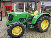Tractor / Trekker John Deere 5055E