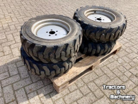 Wielen, Banden, Velgen & Afstandsringen Weidemann BKT + Trelleborg 27x8.50-15 Banden